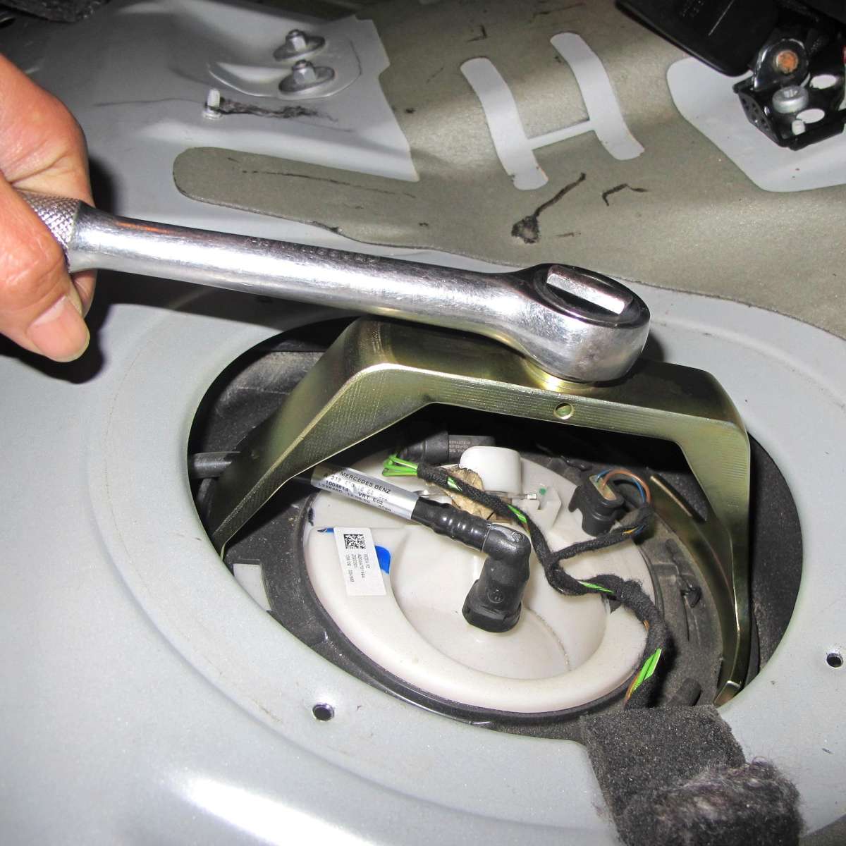 Tankgeberschlüssel für BMW / Honda / Mercedes / Opel / Saab 