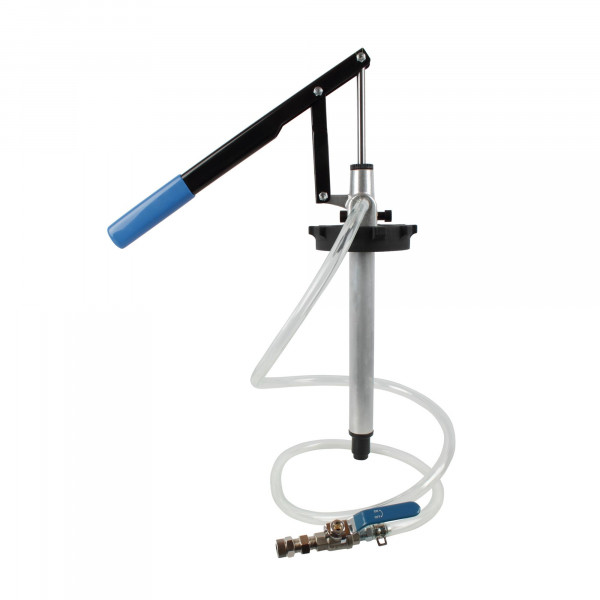 Pumpe mit Schlauch und Absperrhahn