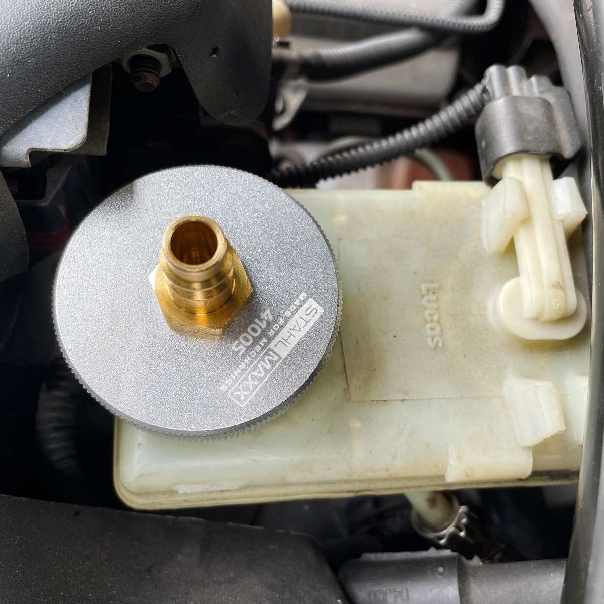 12-teiliges Bremsentlüftungs-Set - Adapter Für Hauptzylinder Mit Schnellanschluss