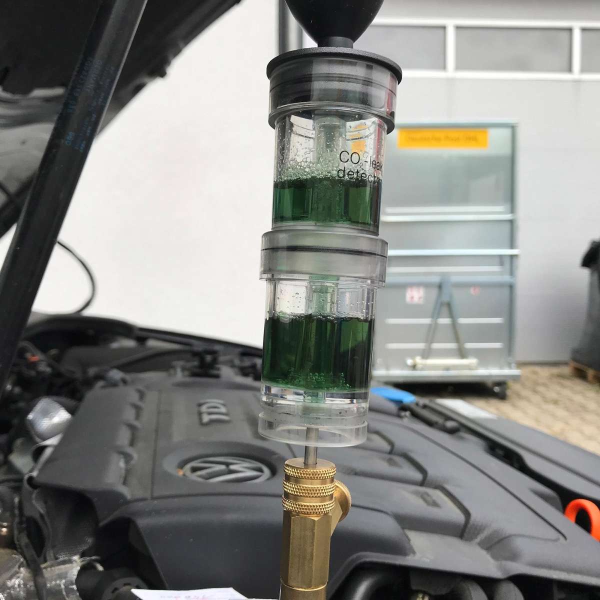 Zylinderkopf Dichtung prüfen CO2 Leck Tester Kühlwasser VW Golf Passat