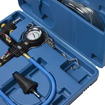 Produktbild von Kühlmittel-Vakuum-Nachfüllset Mit Manometer, Kegeladaptern & 8 Hülsen – Für Auto-Klimaanlagen & Kühlsysteme – Inkl. Blaskoffer